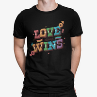 Thumbnail for Camiseta Love Wins