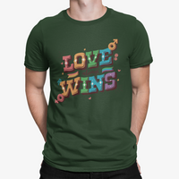 Thumbnail for Camiseta Love Wins